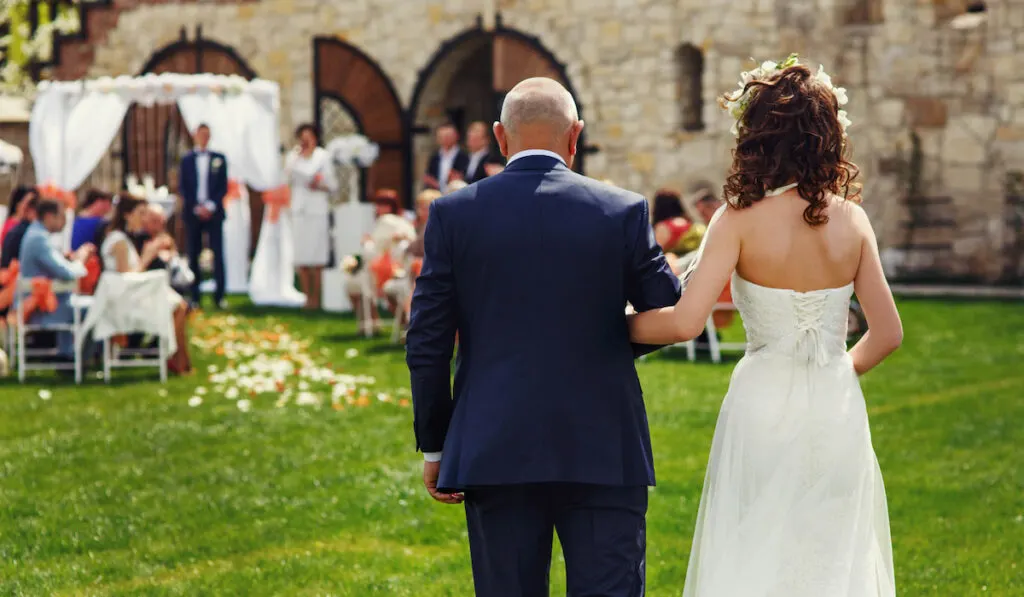 father and bride outdoor wedding