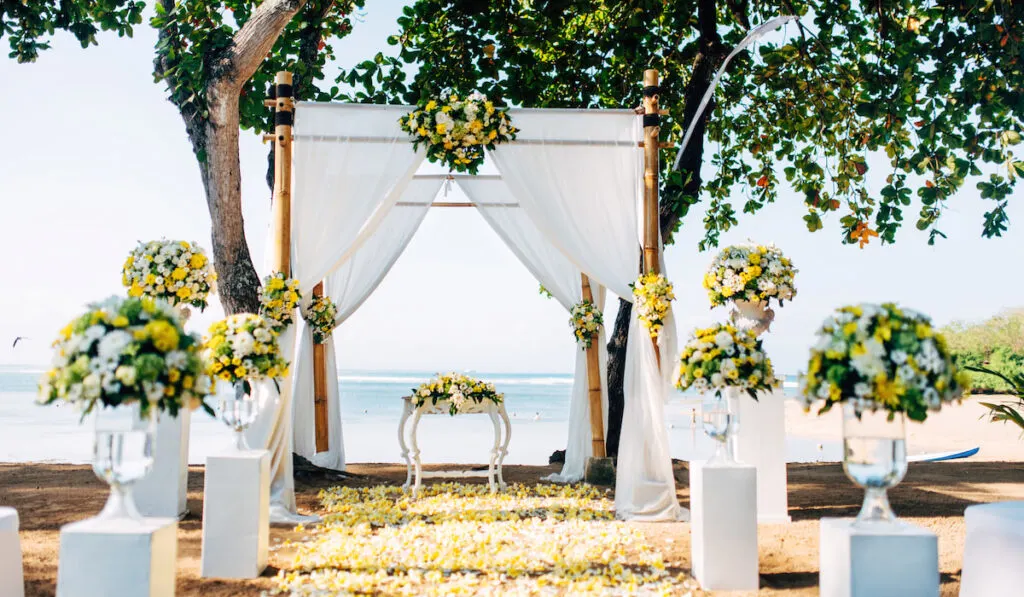 beach wedding venue flowers setup