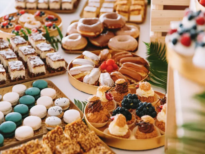 desserts-buffet-for-party-celebration