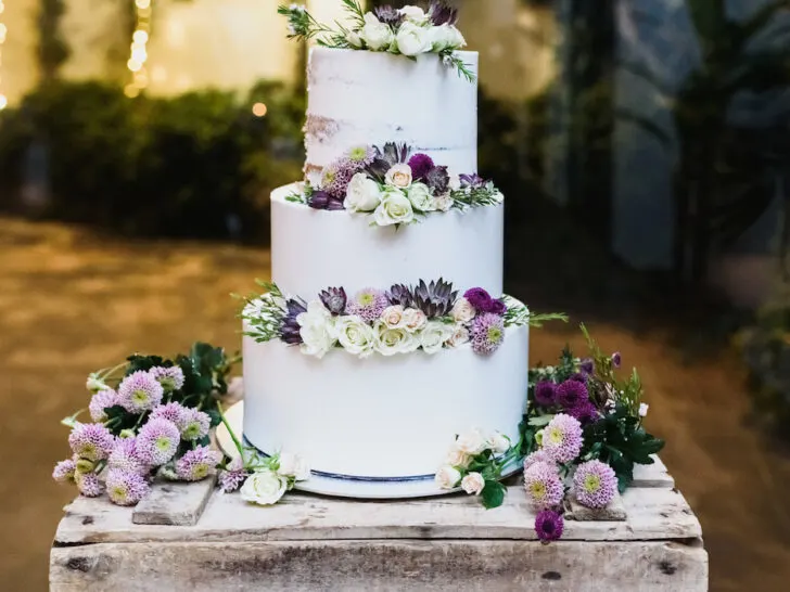 Delicious-retro-style-wedding-cake