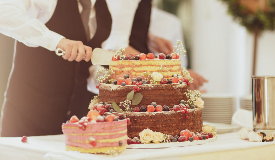Why Does a Traditional Wedding Cake Have Three Tiers? - My White Sand ...