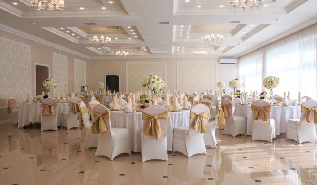 Decorated wedding banquet hall in classic style
