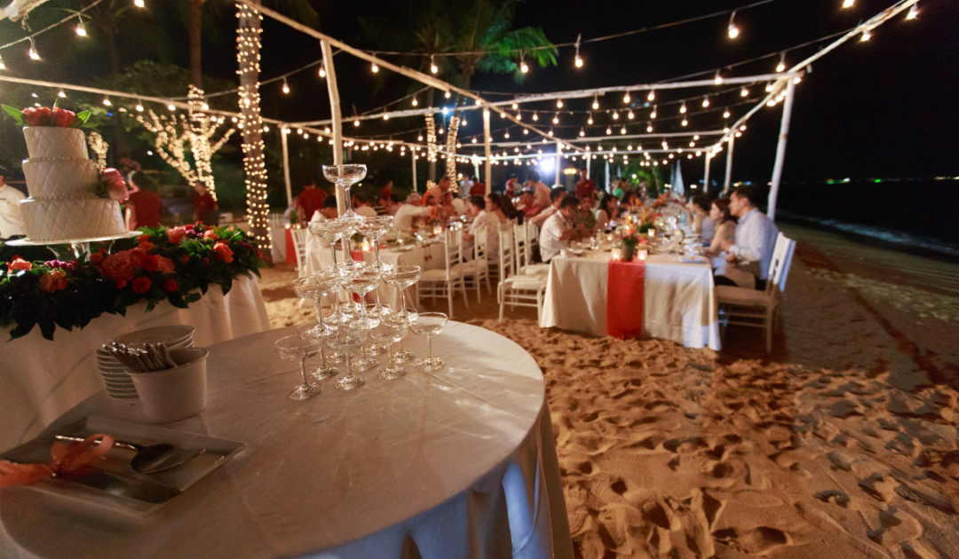13 Night Beach Wedding Ideas/Things to Consider - My White Sand Wedding