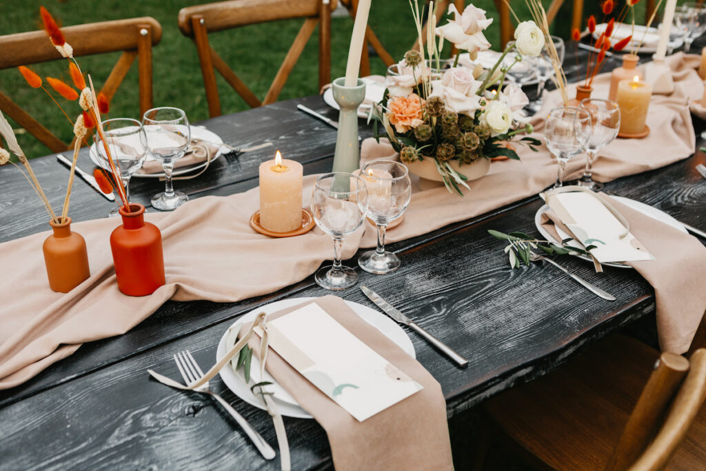 rustic style wedding desk decoration and setting 